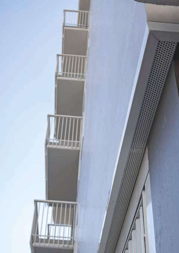 Facciata ventilata in ceramica grande formato